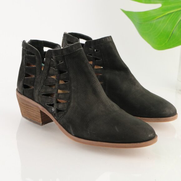 Vince Camuto Womens Peera Boot Size 9 Black Nubuck Cutouts Bootie Low Block Heel - Picture 12 of 12